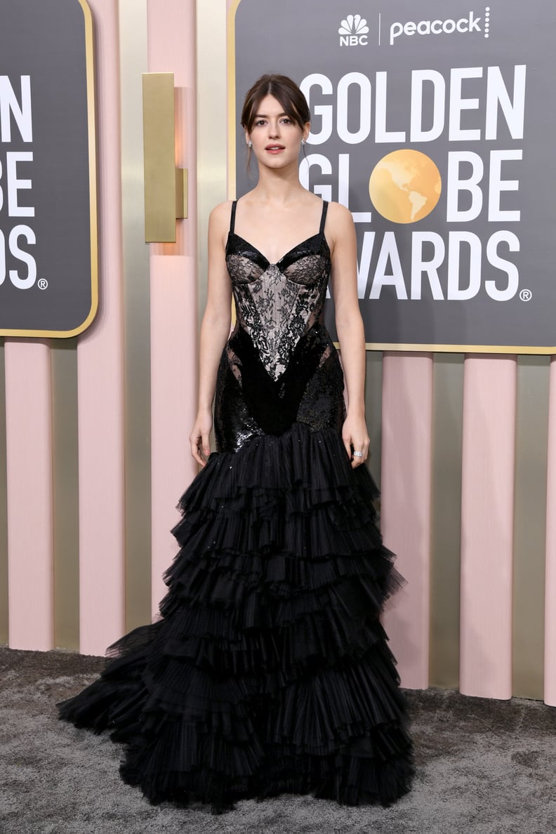 daisy jones gold dress Edgar-Jones's Outfit at the 2023 Golden Globes: Photos Goddess_Gown