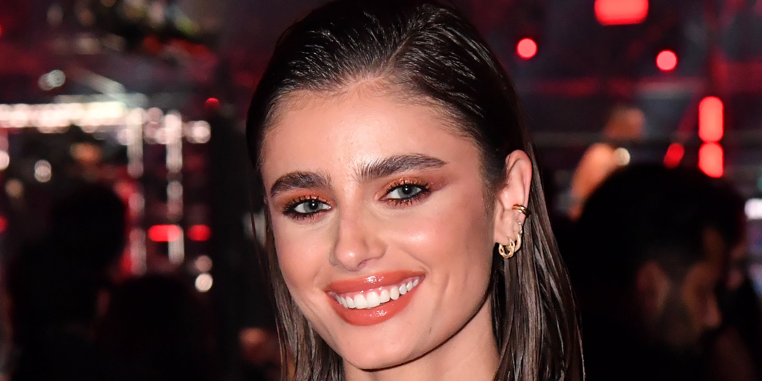 Taylor Hill's Bixie Haircut: See Photos - Vimarsana News