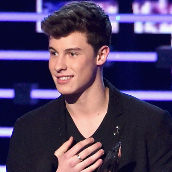 Shawn Mendes Accepts People's Choice Awards 2016