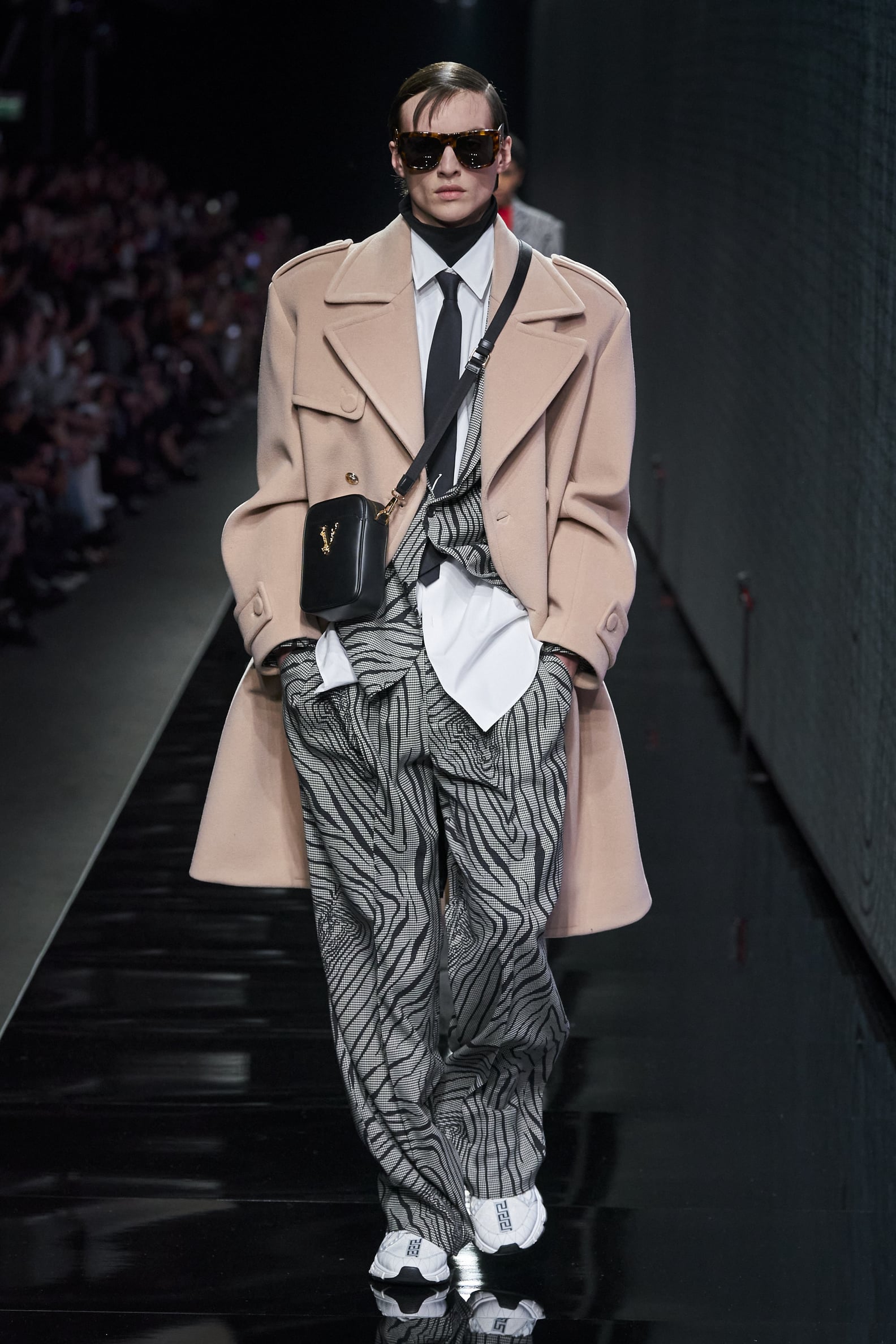 Versace's Fall/Winter 2020 Runway Show at Milan Fashion Week | PS Fashion