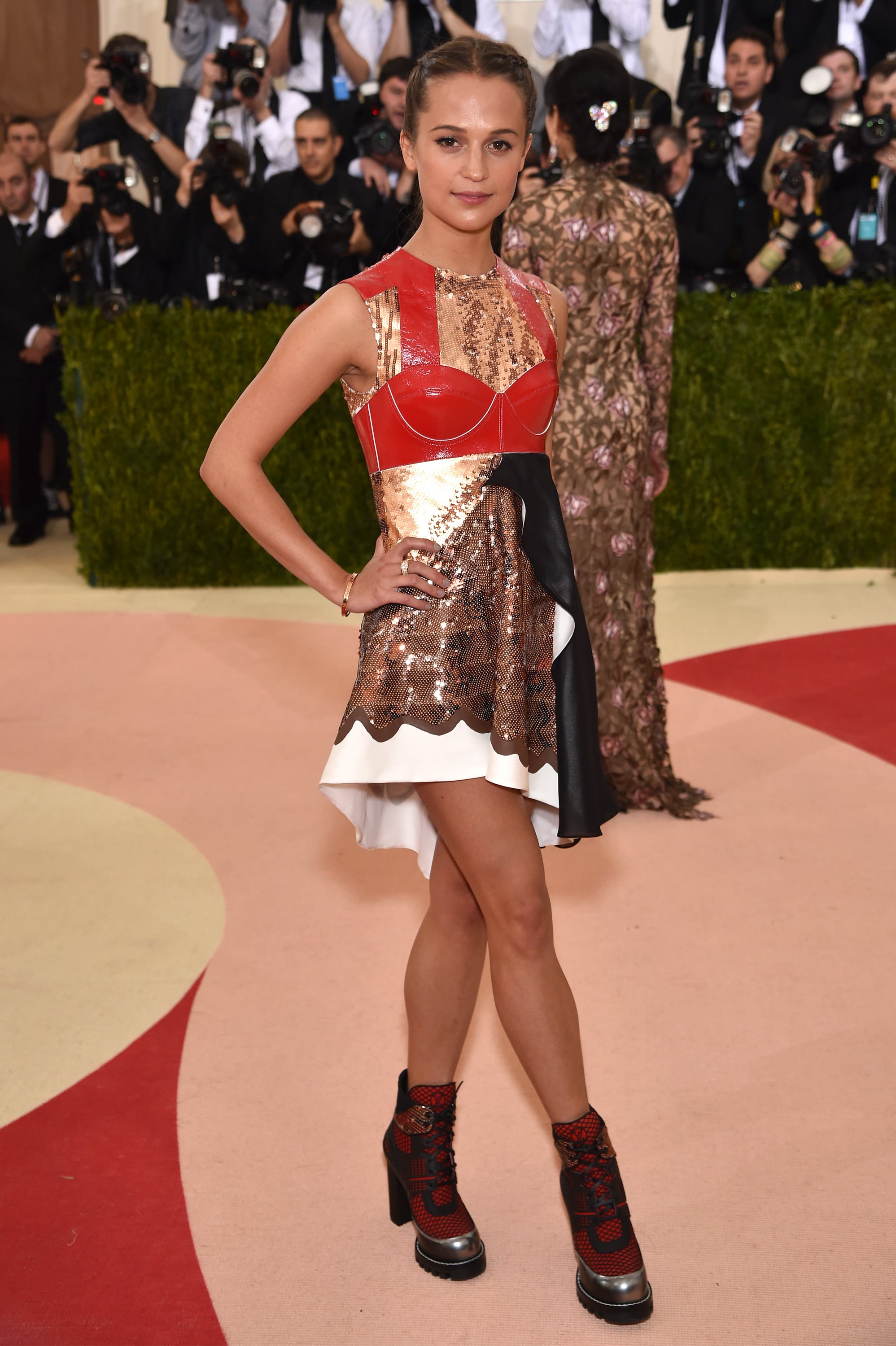 Alicia Vikander dances at the 2016 Met Gala, Last year's Met Gala had the  stars dancing in a futuristic light tunnel. What will this year's bring?, By Stellar