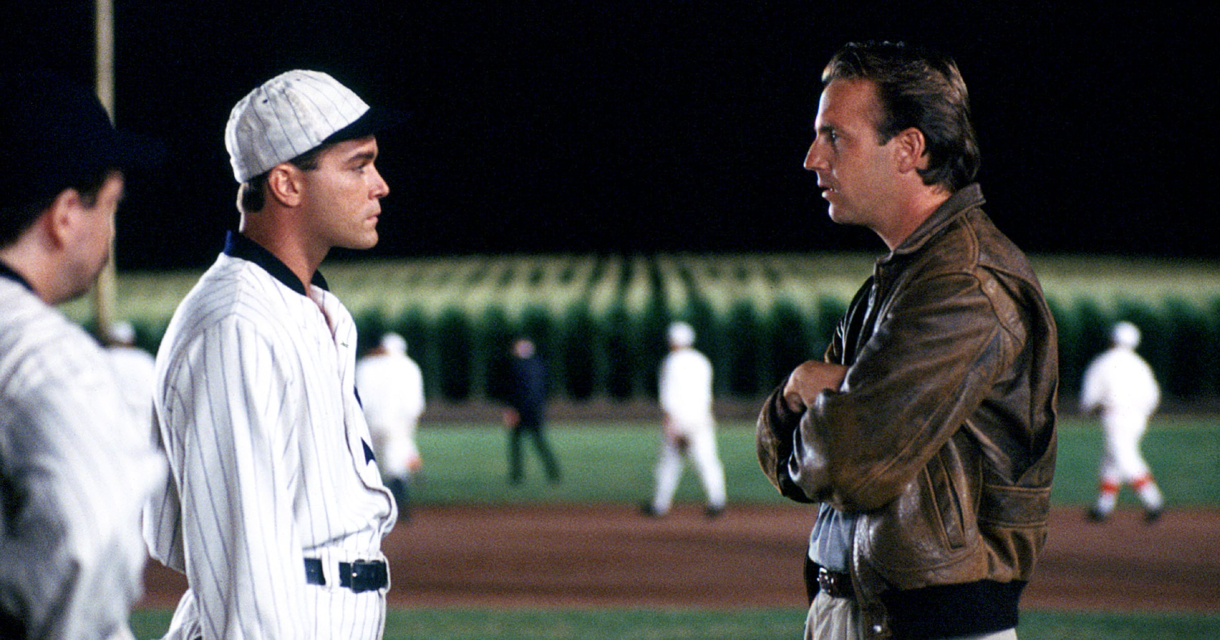 Reds and Cubs show off 'Field of Dreams' game throwback uniforms