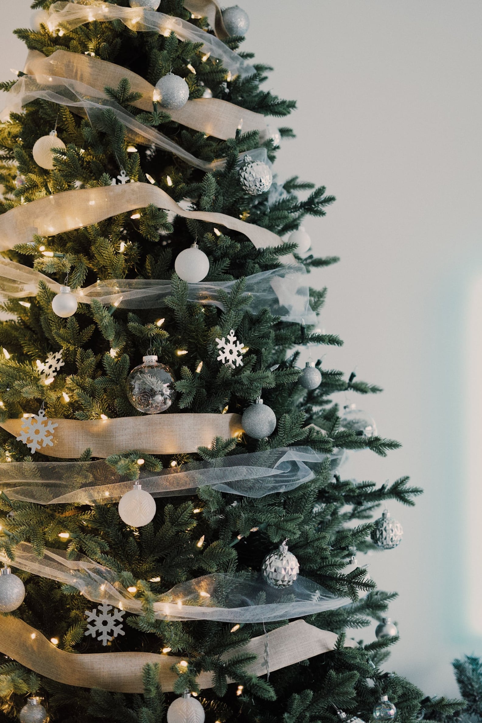 When Should You Take Down the Christmas Tree? POPSUGAR Home