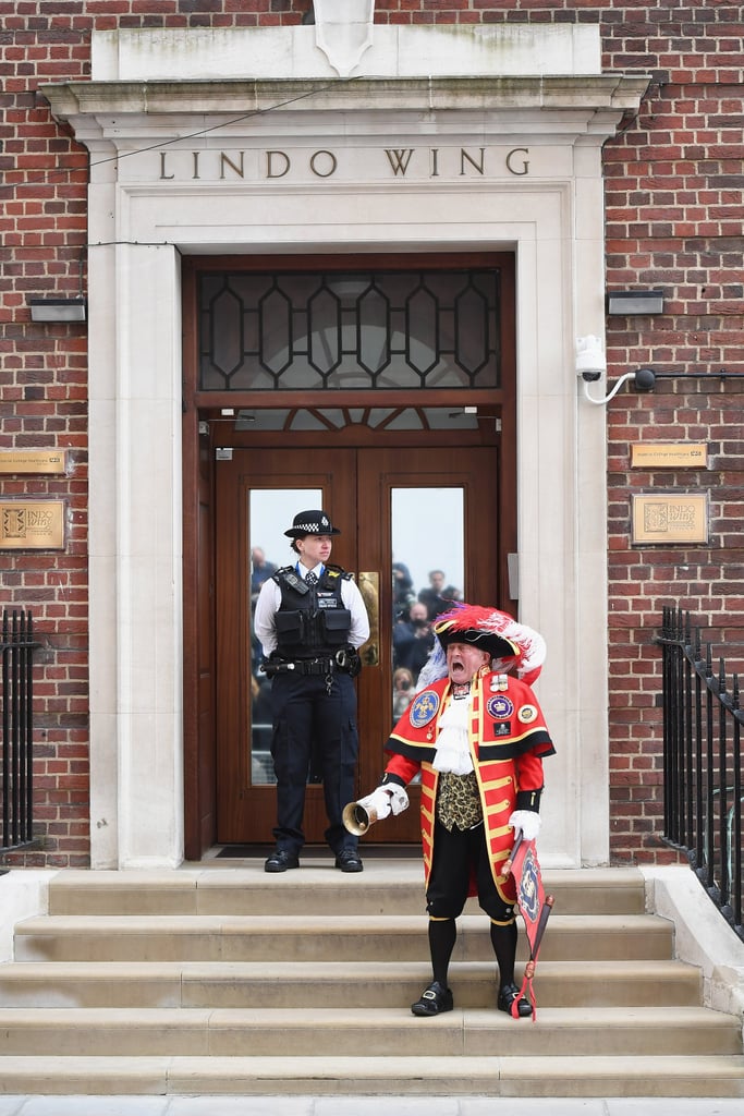 Did a Town Crier Announce the Birth of the Third Royal Baby?