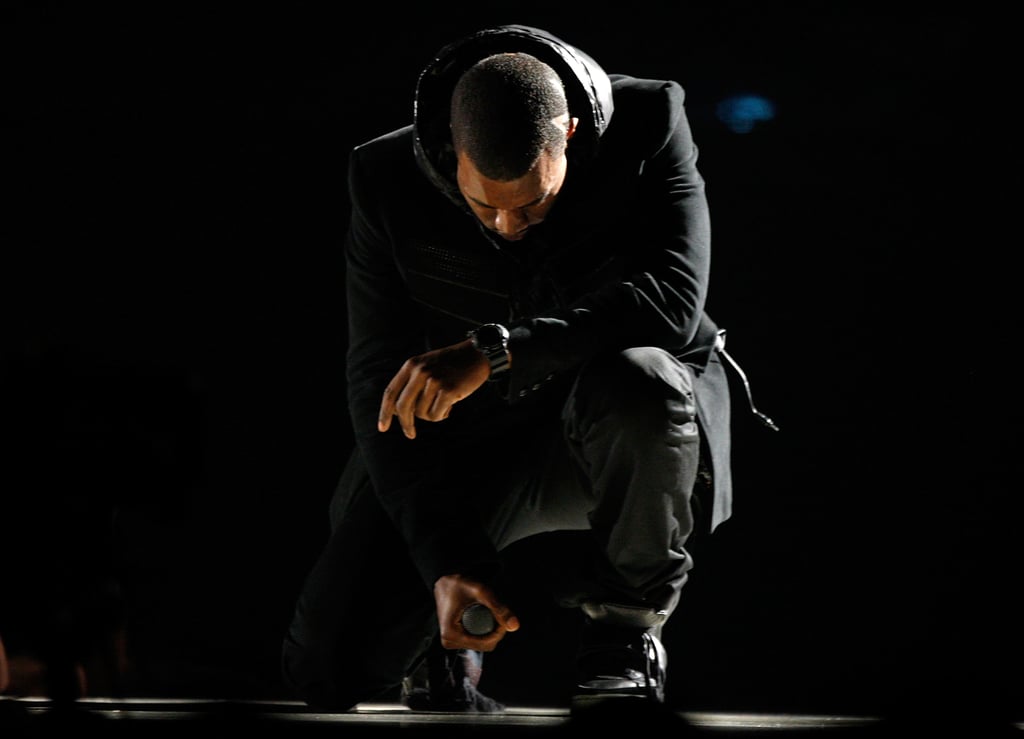 Kanye West honored his late mom, Donda, with a touching performance of "Hey Mama."