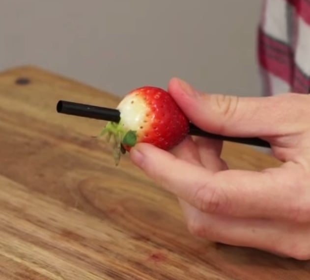 Remove Strawberry Stems With a Straw