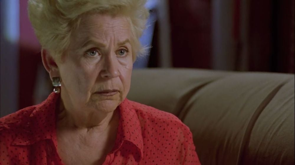 Carolyn Minnott as Claudette