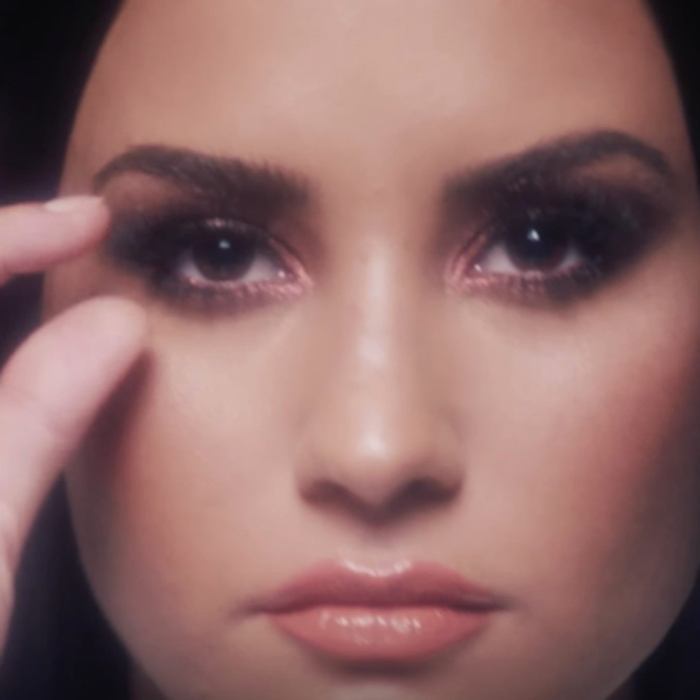 Demi Lovato Taking Her Makeup Off For Vogue Video 2018 POPSUGAR Beauty