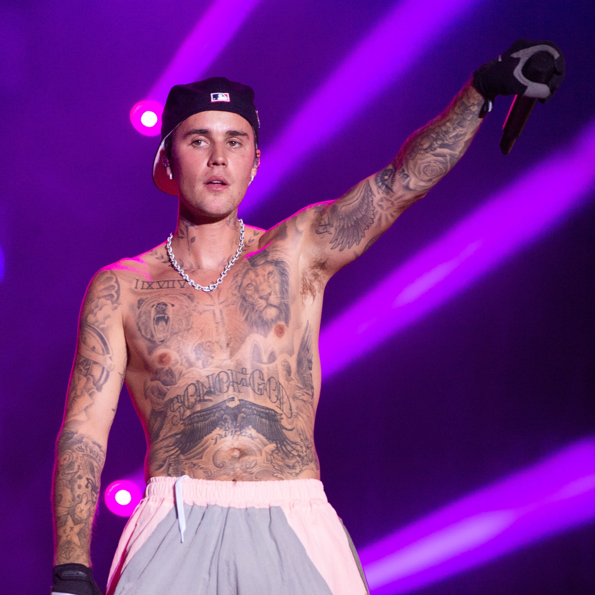 Justin Bieber Shows Off 100 Hours Of Tattoo Work In Shirtless Selfie