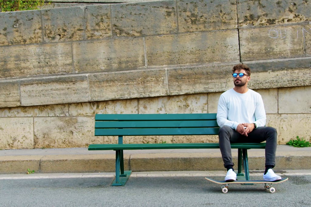 OK, Efron's just the coolest ever. The actor looks good no matter what he does, but on a skateboard? Wowza.