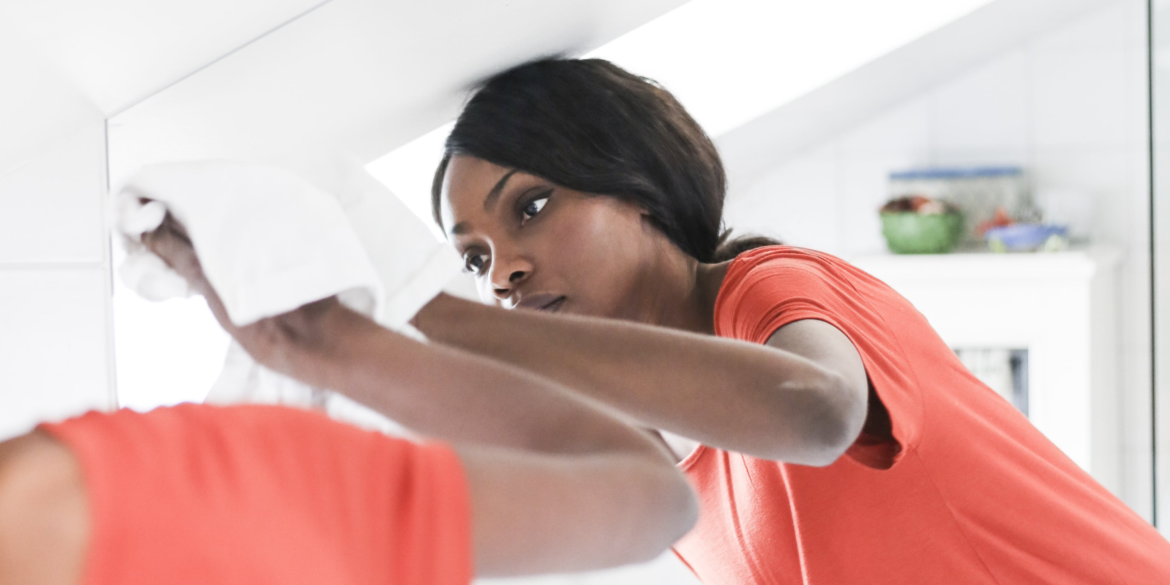 How to Wipe Mirrors Without Streaks POPSUGAR Home