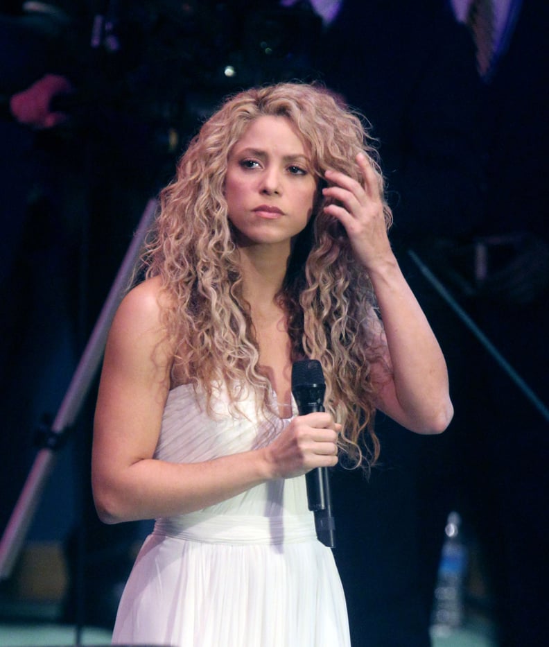 Shakira: Long, Relaxed Curls