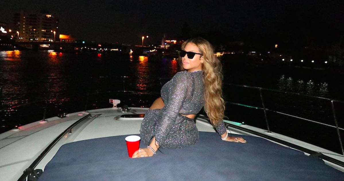 Beyoncé Wears a Metallic Oséree Outfit on a Boat | PS Fashion