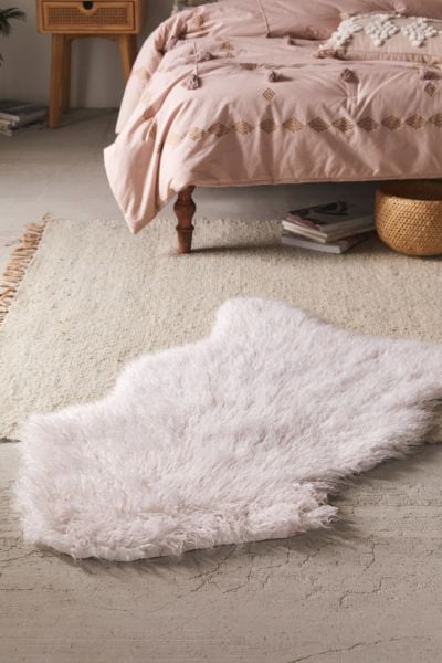 Faux-fur rugs