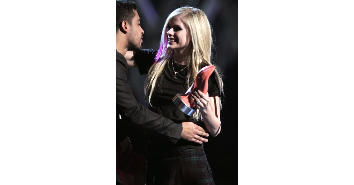 Rumored Avril Lavigne Who Has Wilmer Valderrama Dated Popsugar 