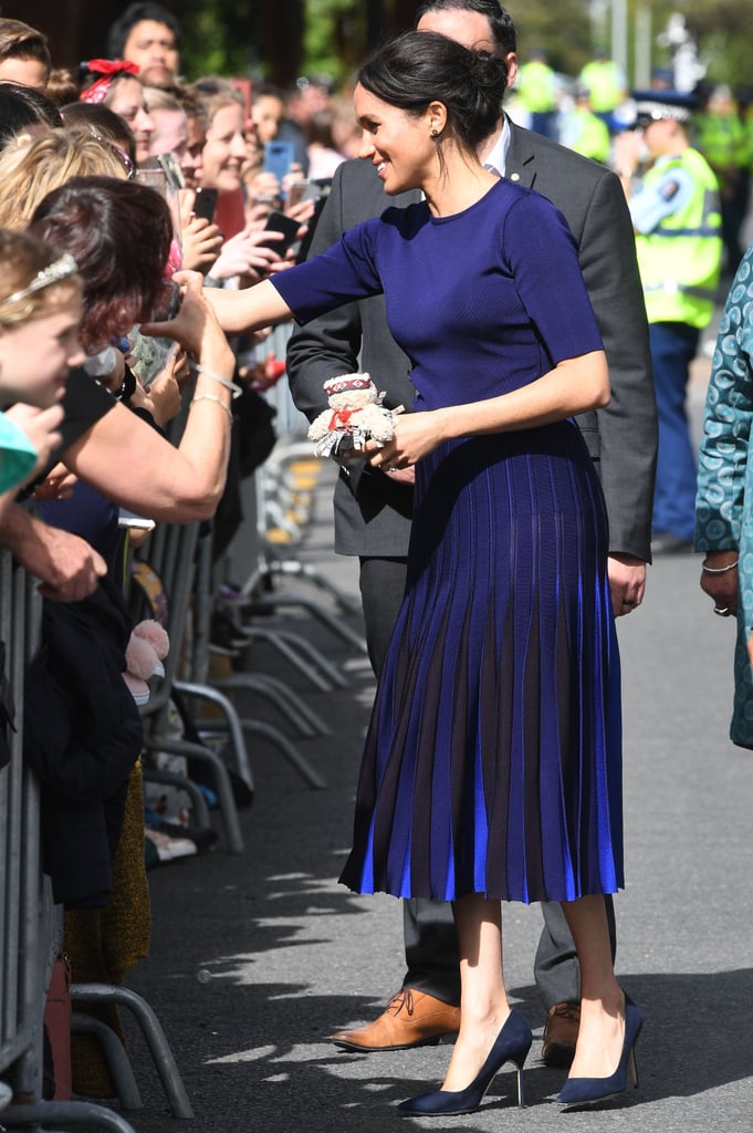 Meghan Markle Givenchy Pleated Skirt in New Zealand 2018 | POPSUGAR ...