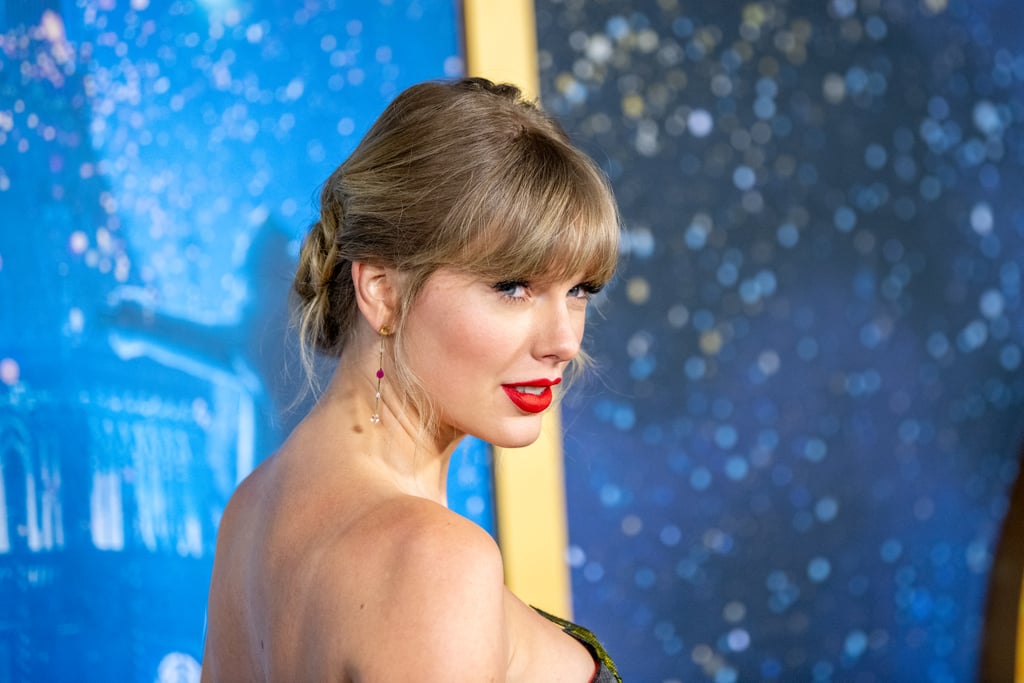 Taylor Swift Wears Oscar de la Renta at the Cats Premiere in NYC