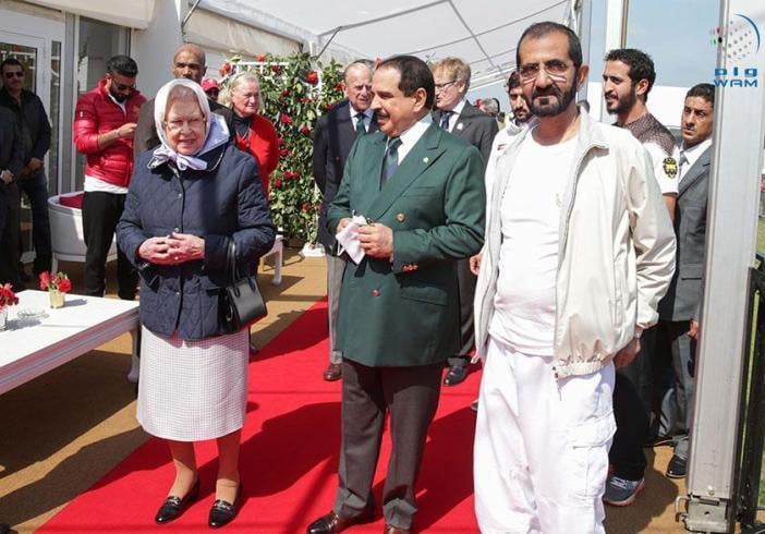 Uae S Sheikh Mohammed Dresses Casually With Queen Elizabeth