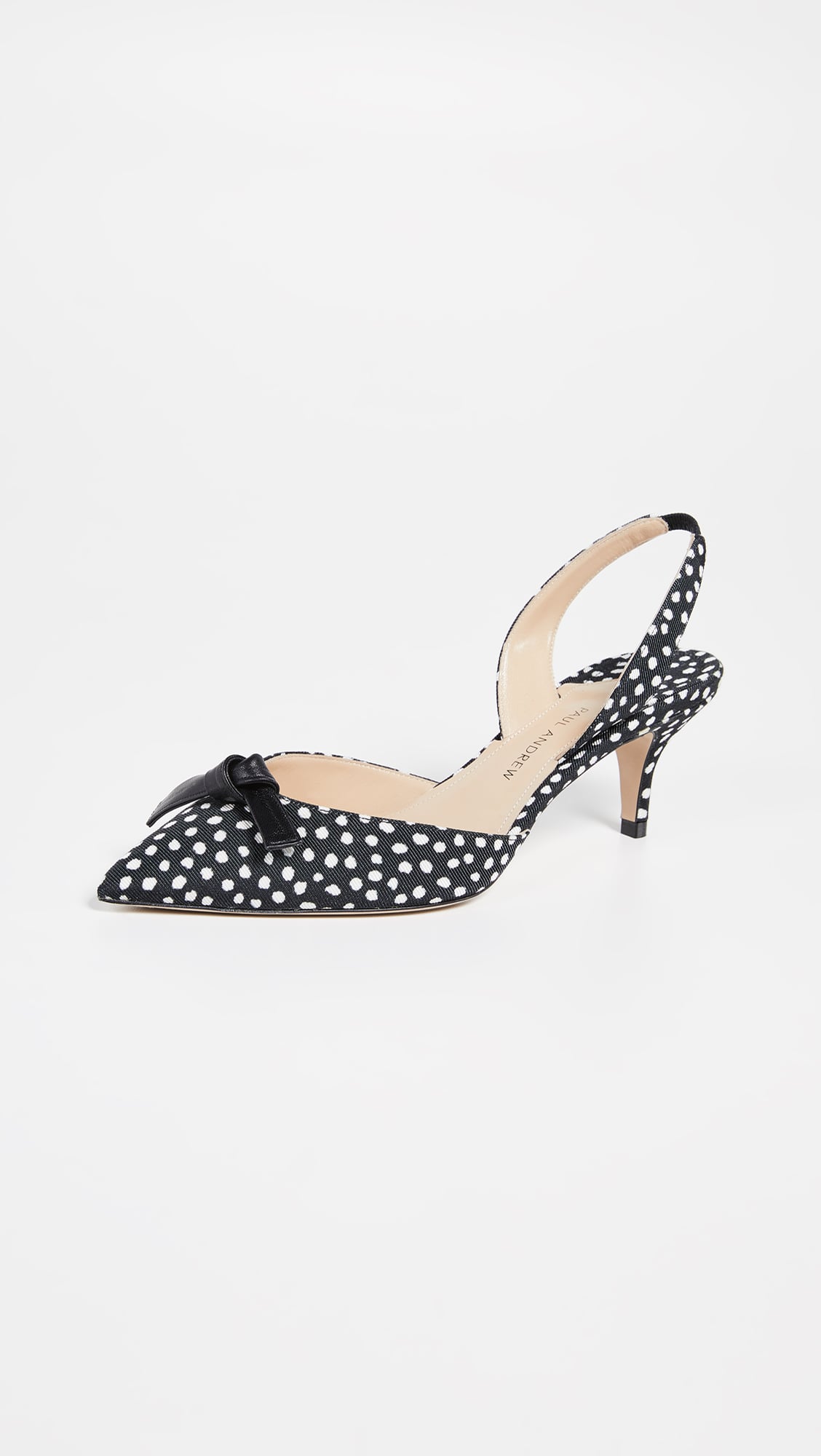 Meghan Markle s Polka Dot Manolo Blahnik Heels POPSUGAR Fashion