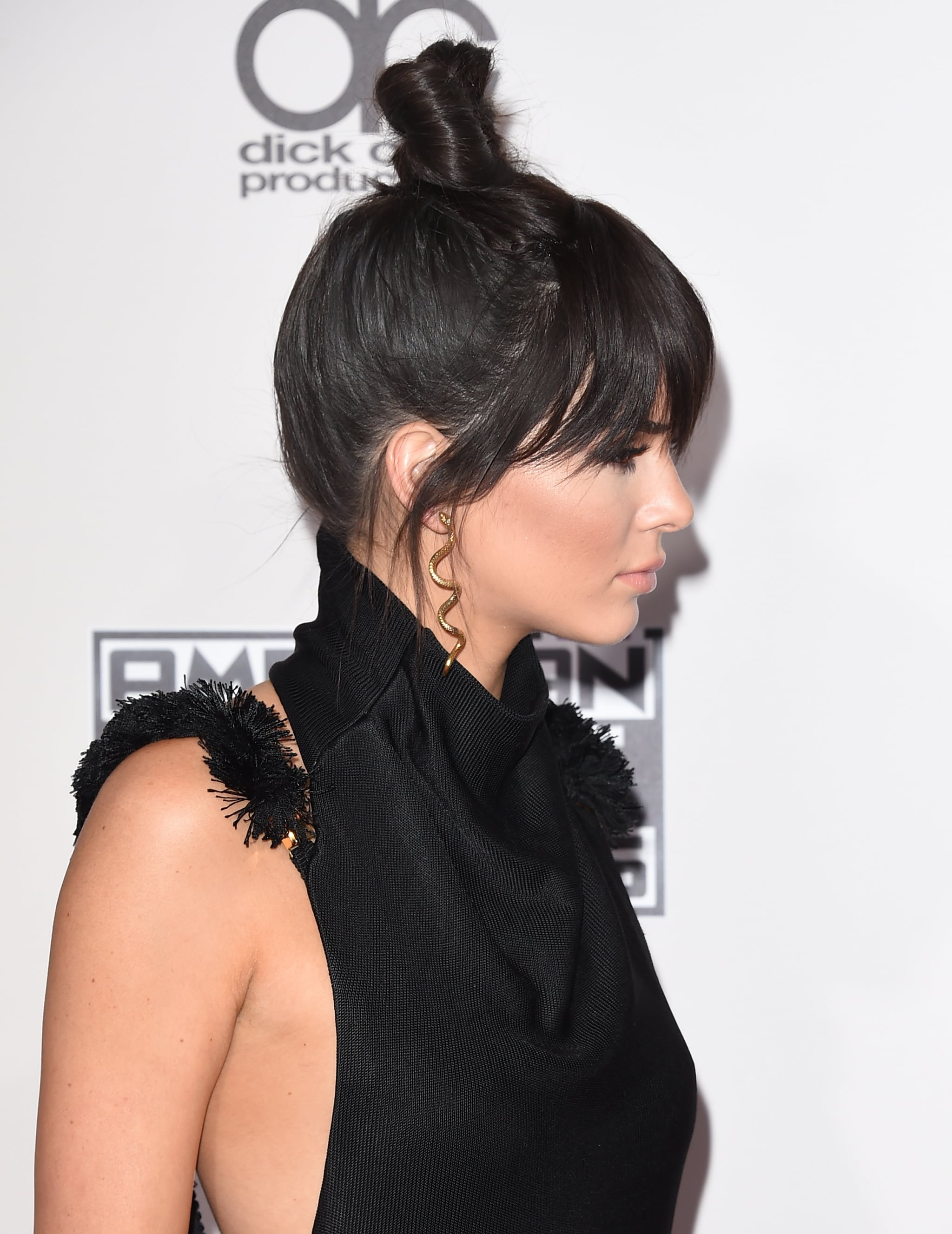 Kendall Jenner With Bangs At The American Music Awards In