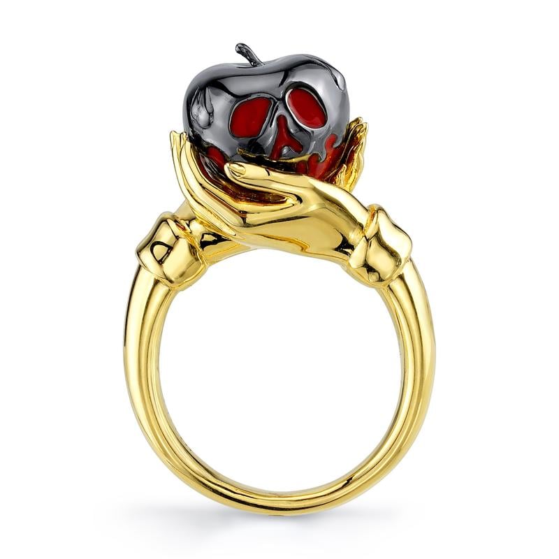 Snow White & The Seven Dwarfs Poison Apple Ring