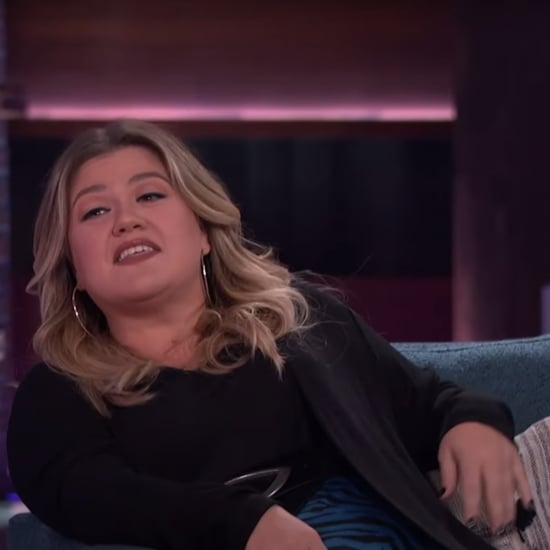 Watch Kelly Clarkson and Kaley Cuoco Trade Blackout Stories