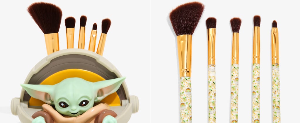 BoxLunch Baby Yoda Makeup Brush Set