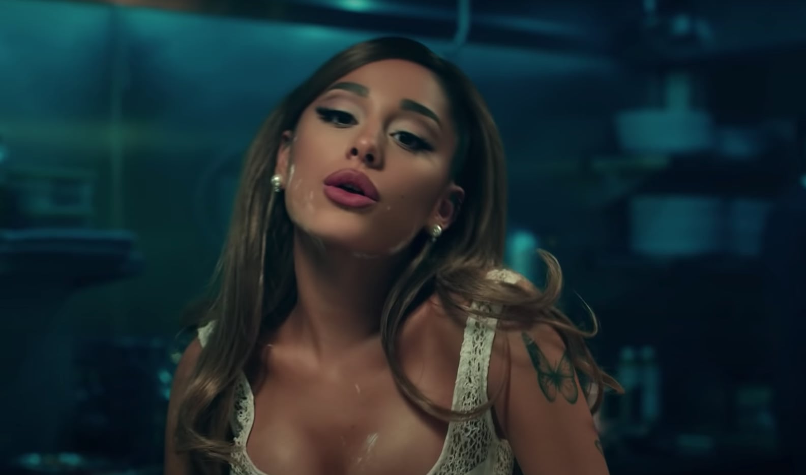 Ariana grande shop diamond earrings