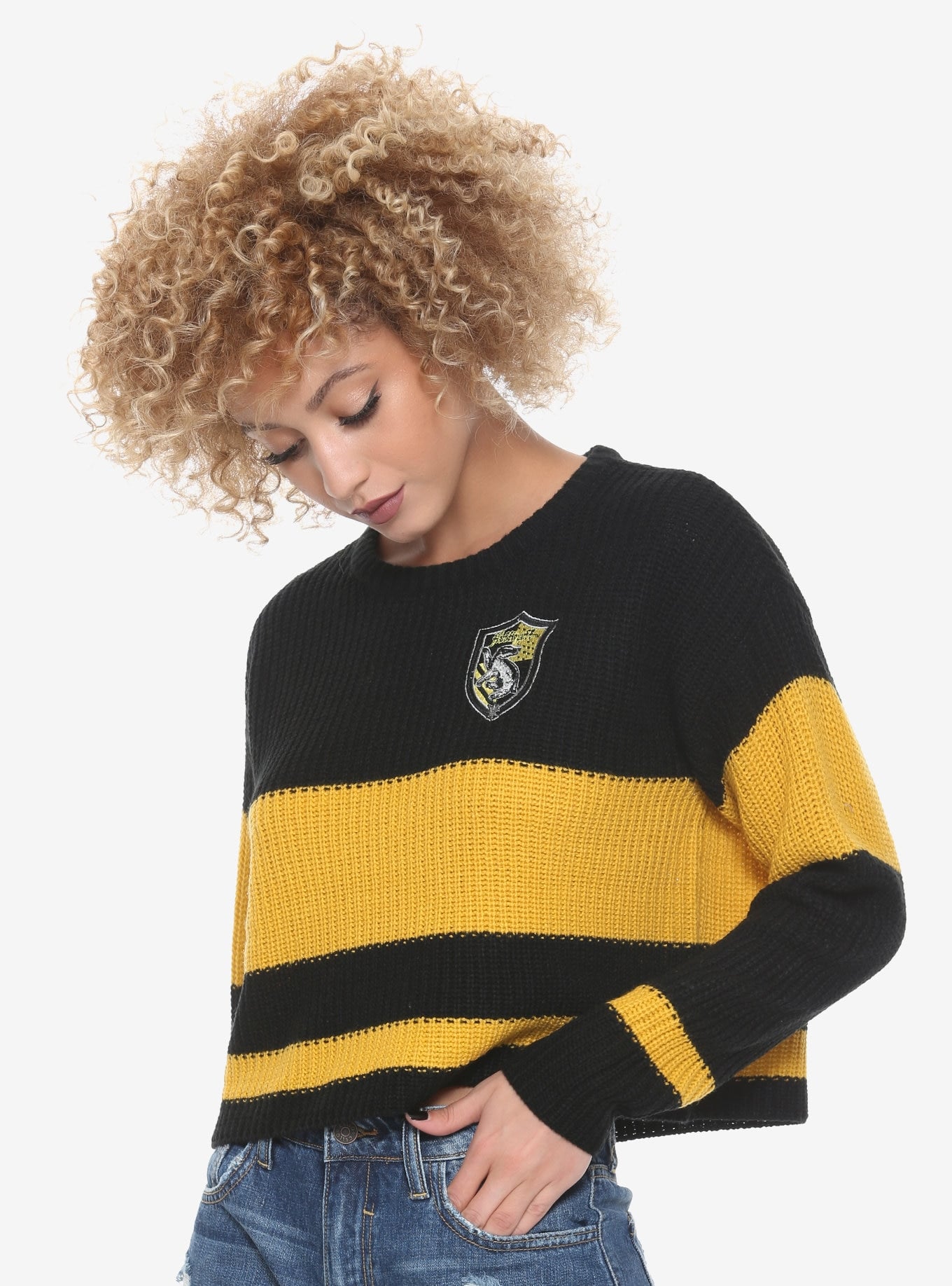 Trillen Geboorteplaats Artistiek Harry Potter Hufflepuff Quidditch Sweater | Accio Credit Card! These Harry  Potter Gifts Are Worth All Our Galleons | POPSUGAR Entertainment Photo 68