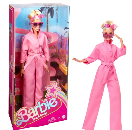 “芭比:电影《芭比粉色力量连衣裤的洋娃娃