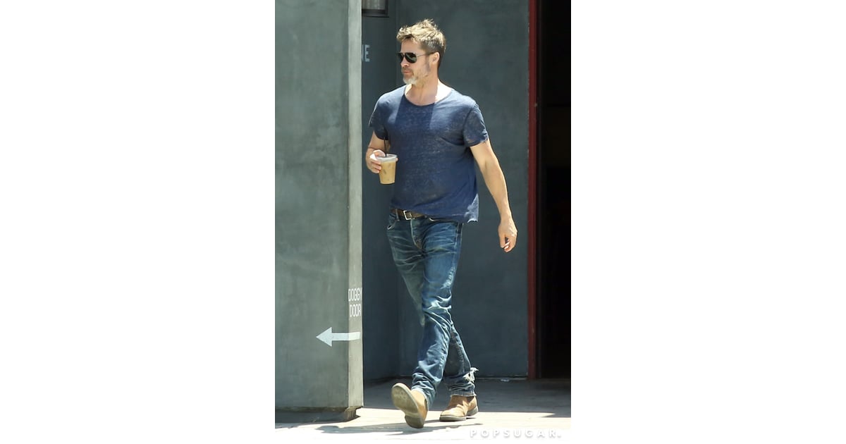 Brad Pitt Getting Coffee in LA July 2017 POPSUGAR Celebrity Photo 4