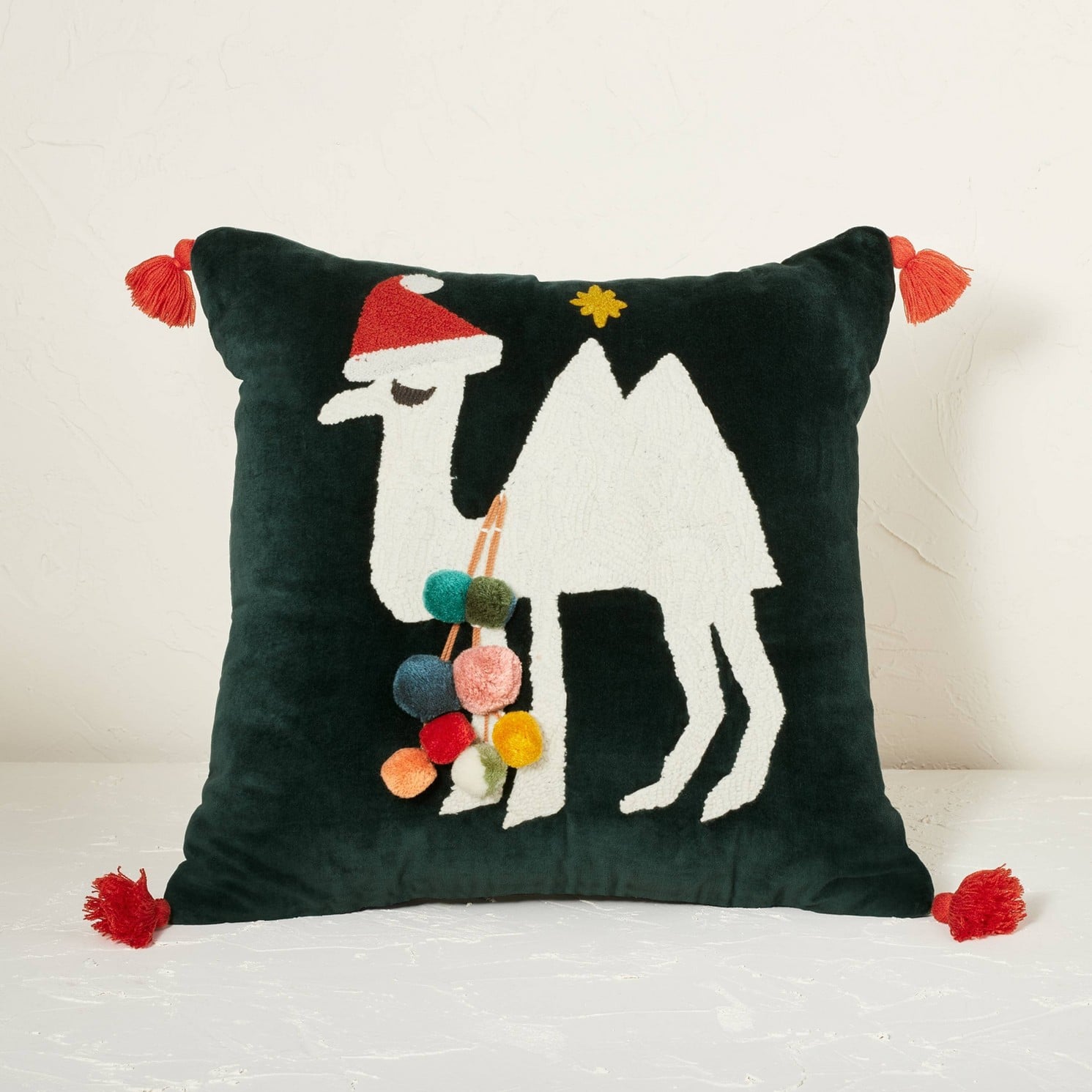 1 throw pillows top