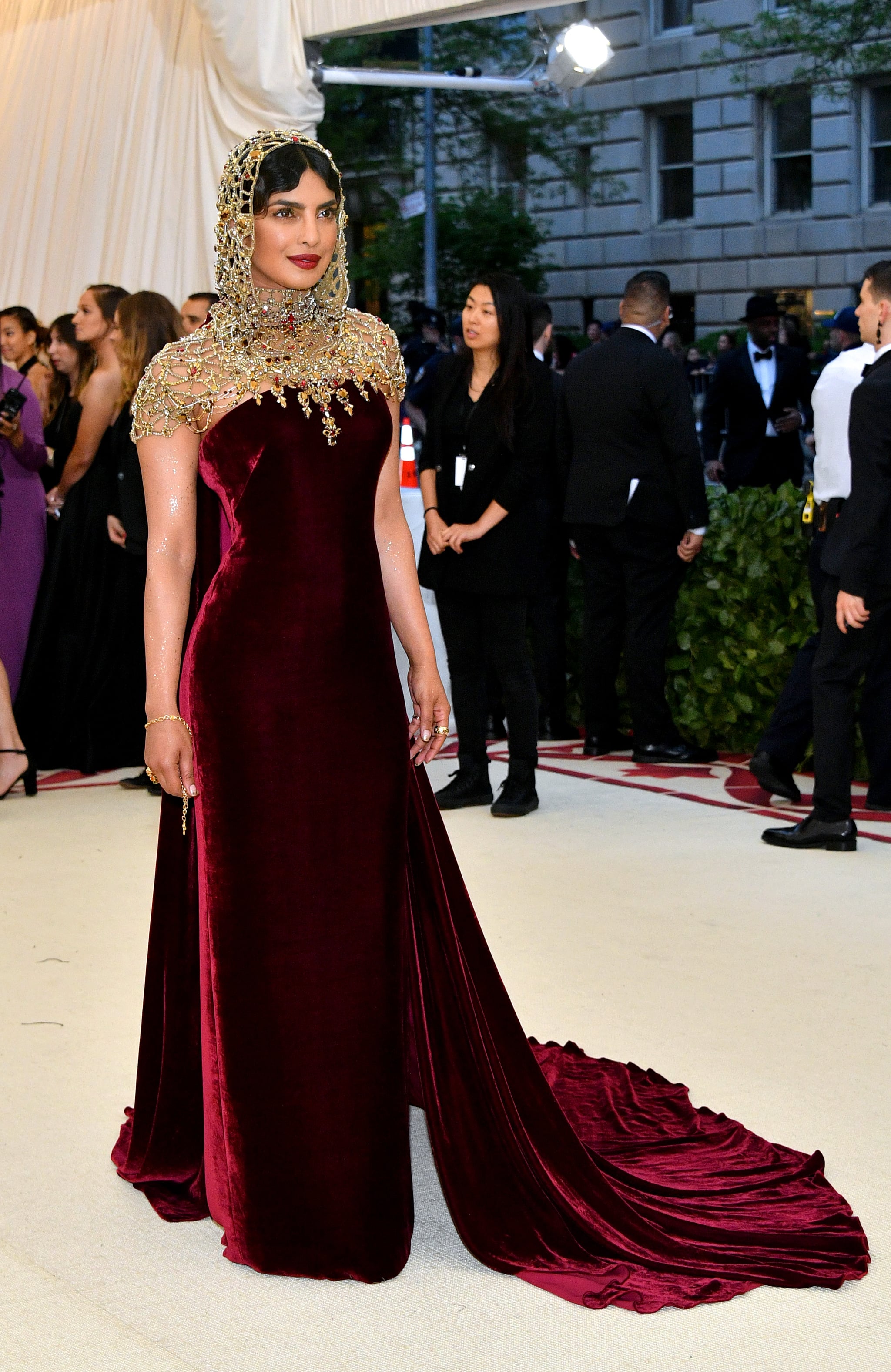 Priyanka Chopra Met Gala Dress 2018 Popsugar Fashion