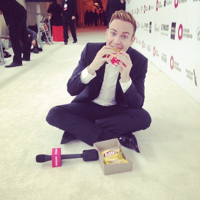 Entertainment reporter Matthew Rodrigues took a much-needed In-N-Out break on the white carpet at Elton John's party.
Source: Instagram user rodriguesmatt