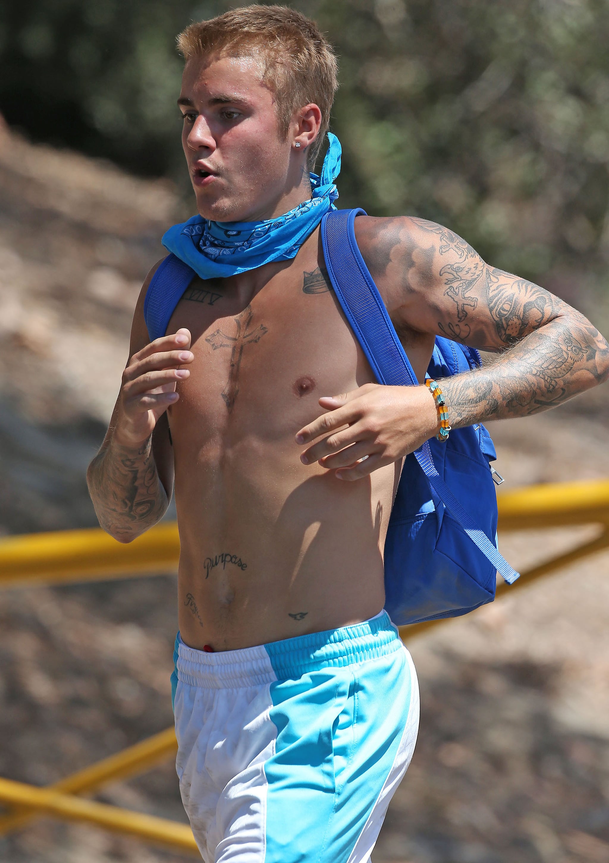 Justin-Bieber-Jogging-Shirtless-LA-August-2016-Pictures.jpg
