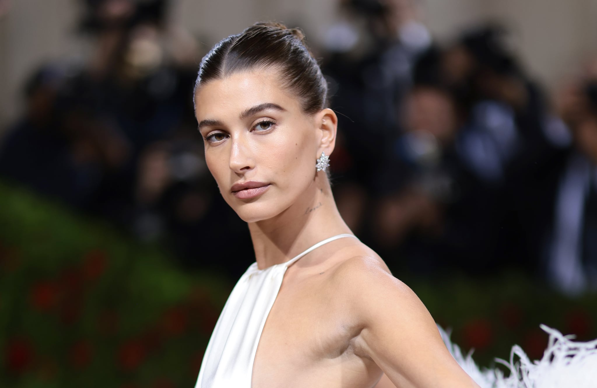 NEW YORK, NEW YORK - MAY 02:   Hailey Bieber attends The 2022 Met Gala Celebrating 