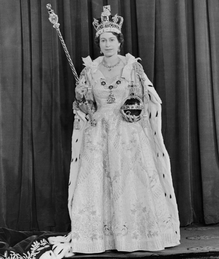 女王伊丽莎白二世的诺曼•哈特奈尔加冕礼服,1953