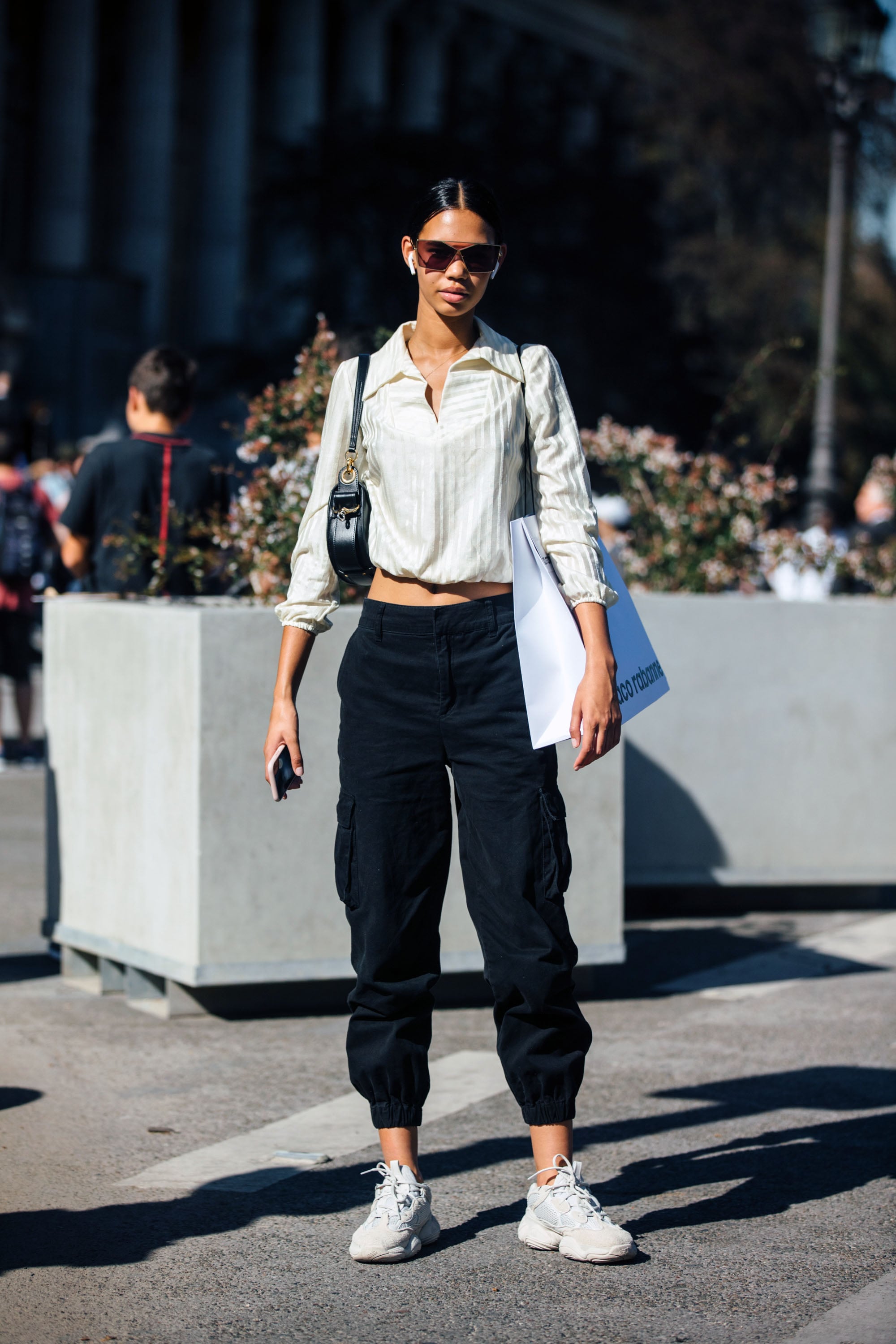 THE FRANKIE SHOP Flint Pleated Twill Cargo Trousers in Black | Endource