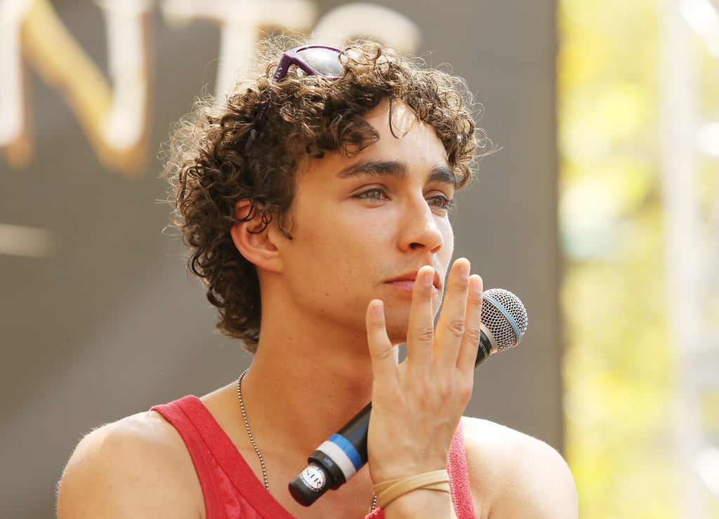 See The Umbrella Academy's Robert Sheehan's Hottest Photos