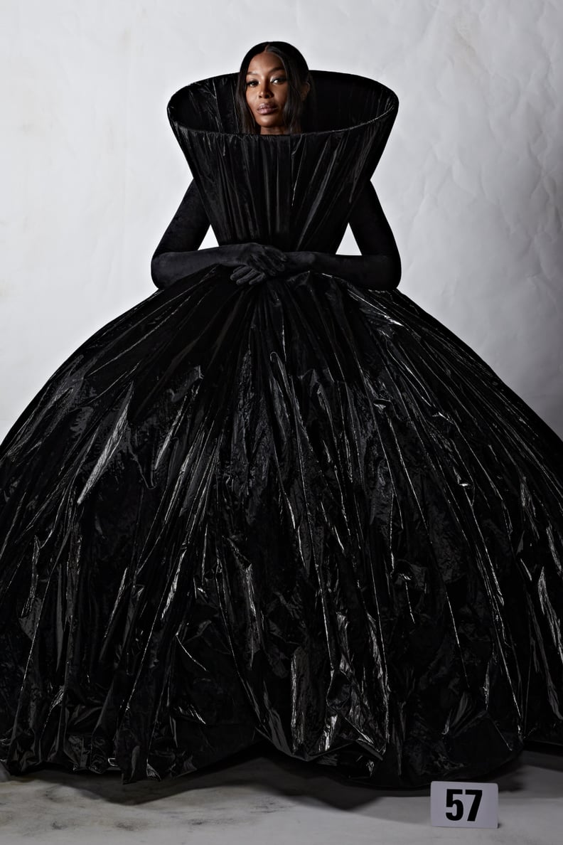 娜奥米·坎贝尔在2022年巴黎世家时装