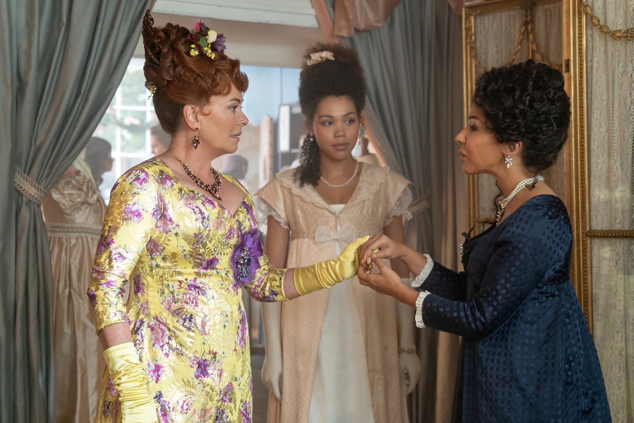 BRIDGERTON, from left: Polly Walker, Ruby Barker, Kathryn Drysdale, Swish', (Season 1, ep. 106, aired Dec. 25, 2020). photo: Liam Daniel / Netflix / Courtesy Everett Collection