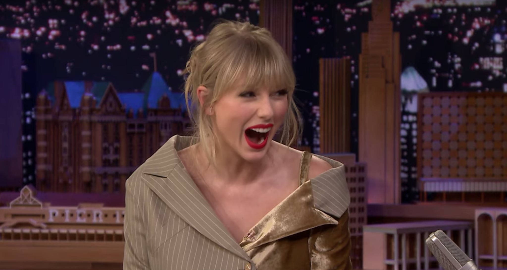 Watch Taylor Swifts Surgery Video On Jimmy Fallon Popsugar Celebrity