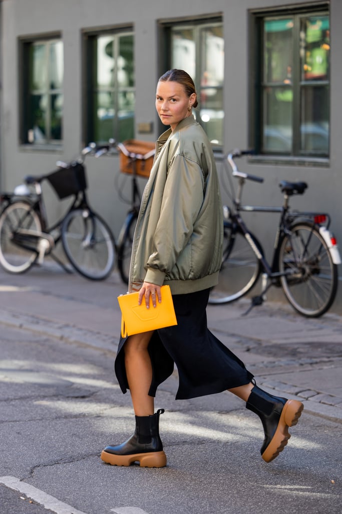 Chelsea-Boots Outfit Idea: Bomber Jacket