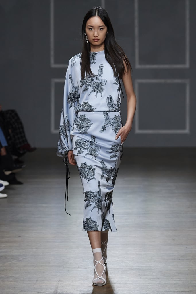 Fall Fashion Trends 2020: Asymmetrical Sleeves