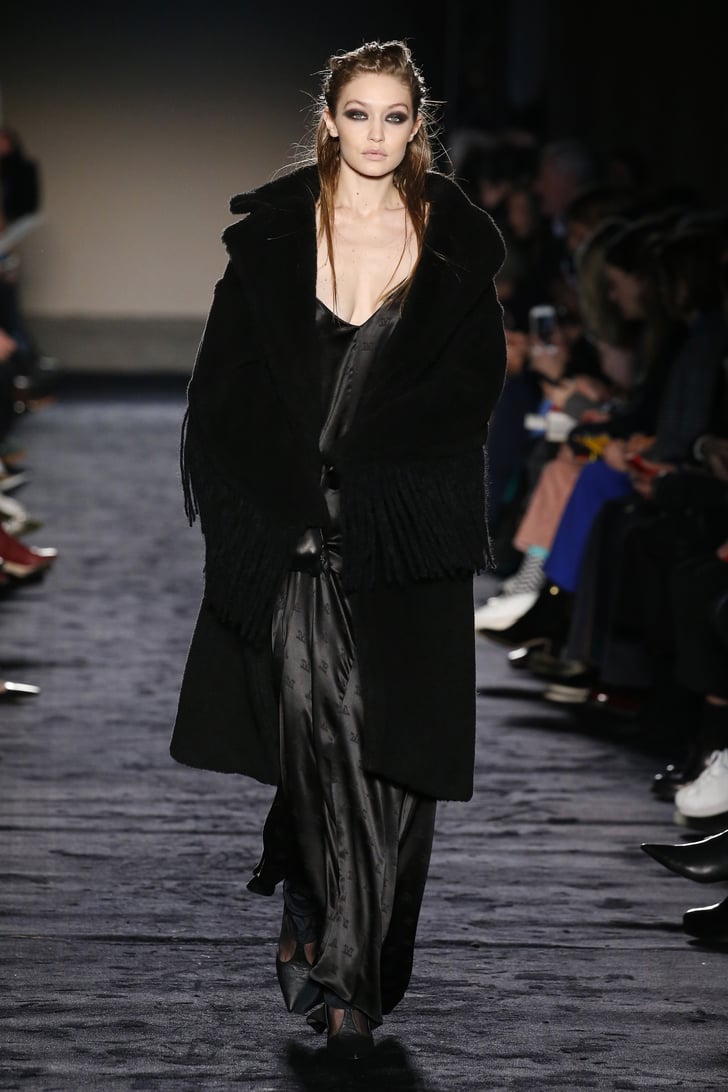 She tapped into her inner NYC girl in this all-black Max Mara look ...