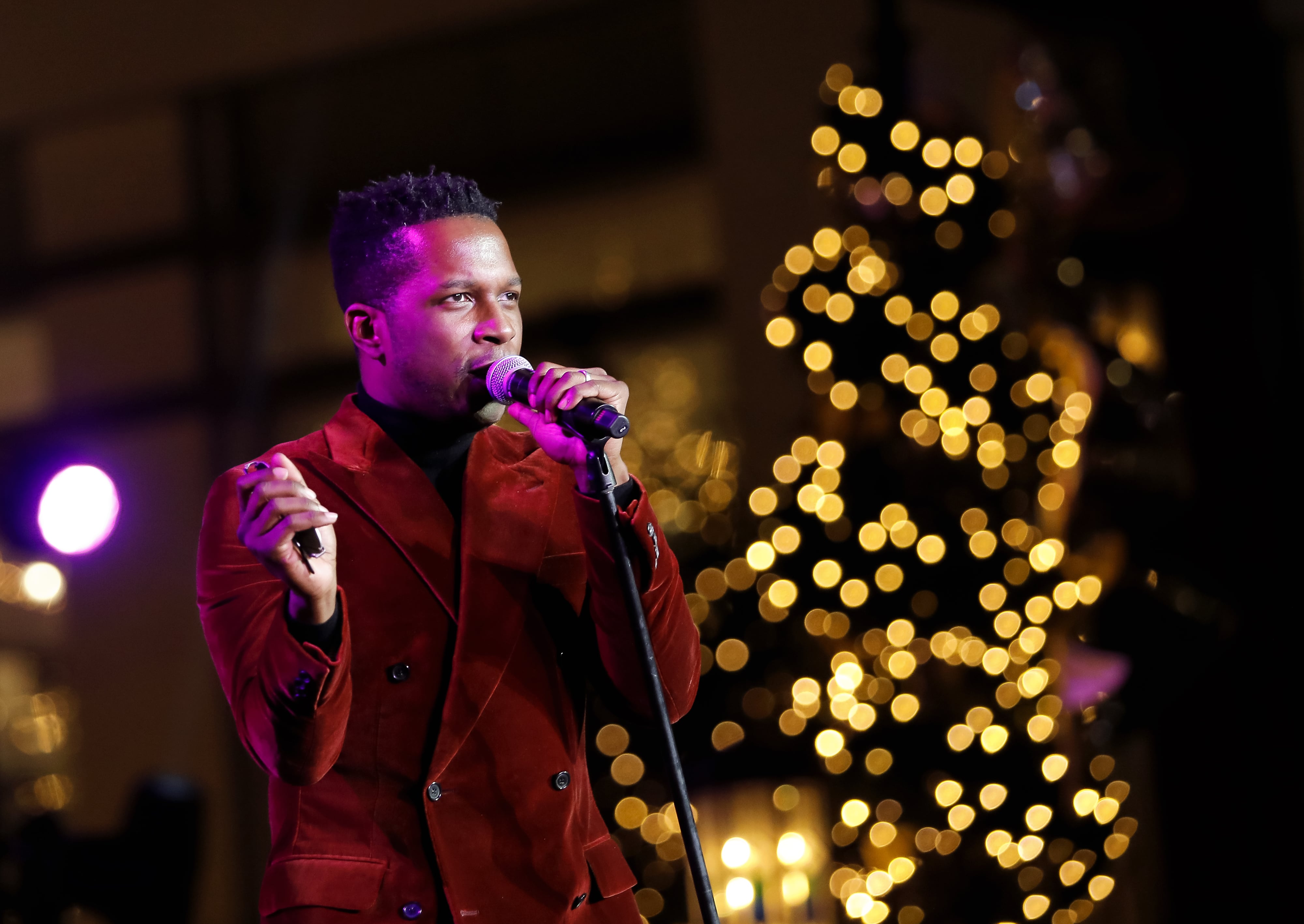 Leslie Odom Jr. s The Christmas Album Songs POPSUGAR Entertainment