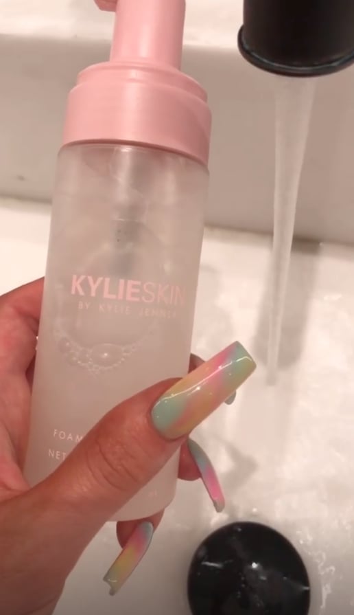 Kylie Jenner With Tie-Dye Nail Art