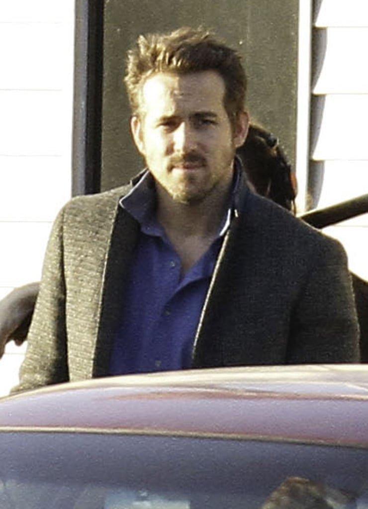 Ryan Reynolds showed off his beard on the set of Mississippi Grind in New Orleans on Friday.