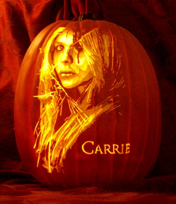 Chloë Grace Moretz (Carrie)