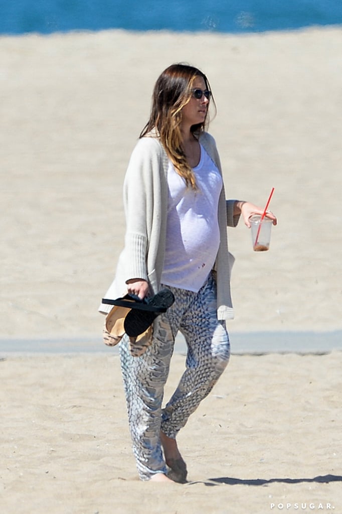 Pregnant Jessica Biel on the Beach Pictures